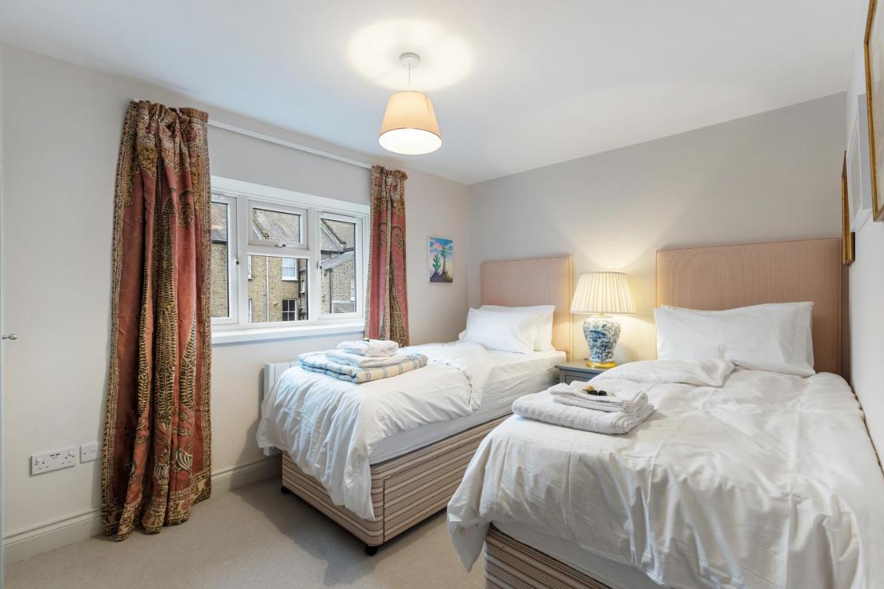 Bright & Cosy Gem ~ Battersea Park View ~ King Bed Apartment London Bagian luar foto