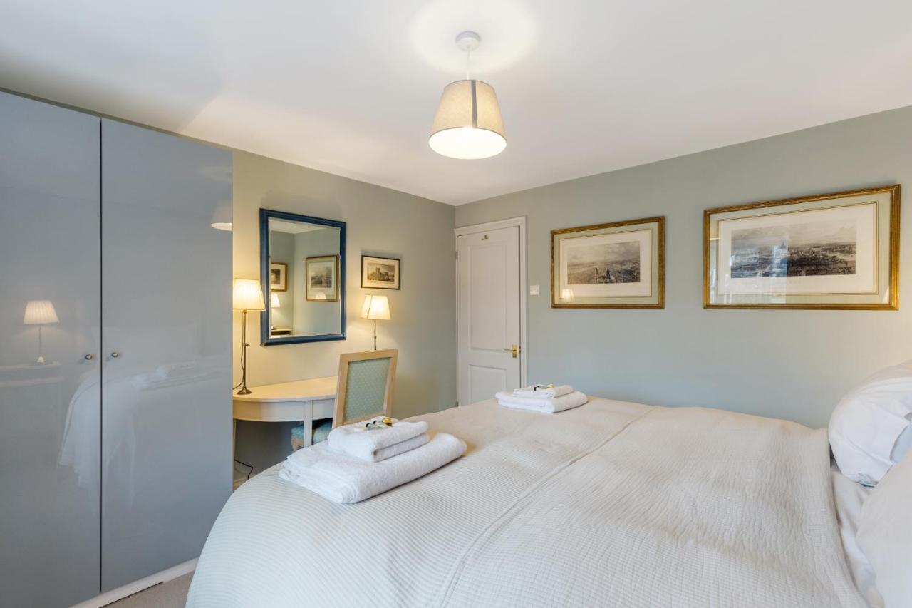 Bright & Cosy Gem ~ Battersea Park View ~ King Bed Apartment London Bagian luar foto