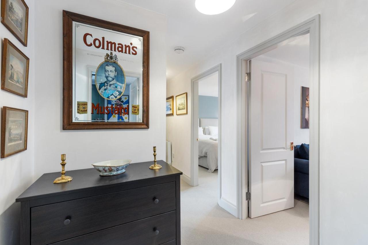 Bright & Cosy Gem ~ Battersea Park View ~ King Bed Apartment London Bagian luar foto
