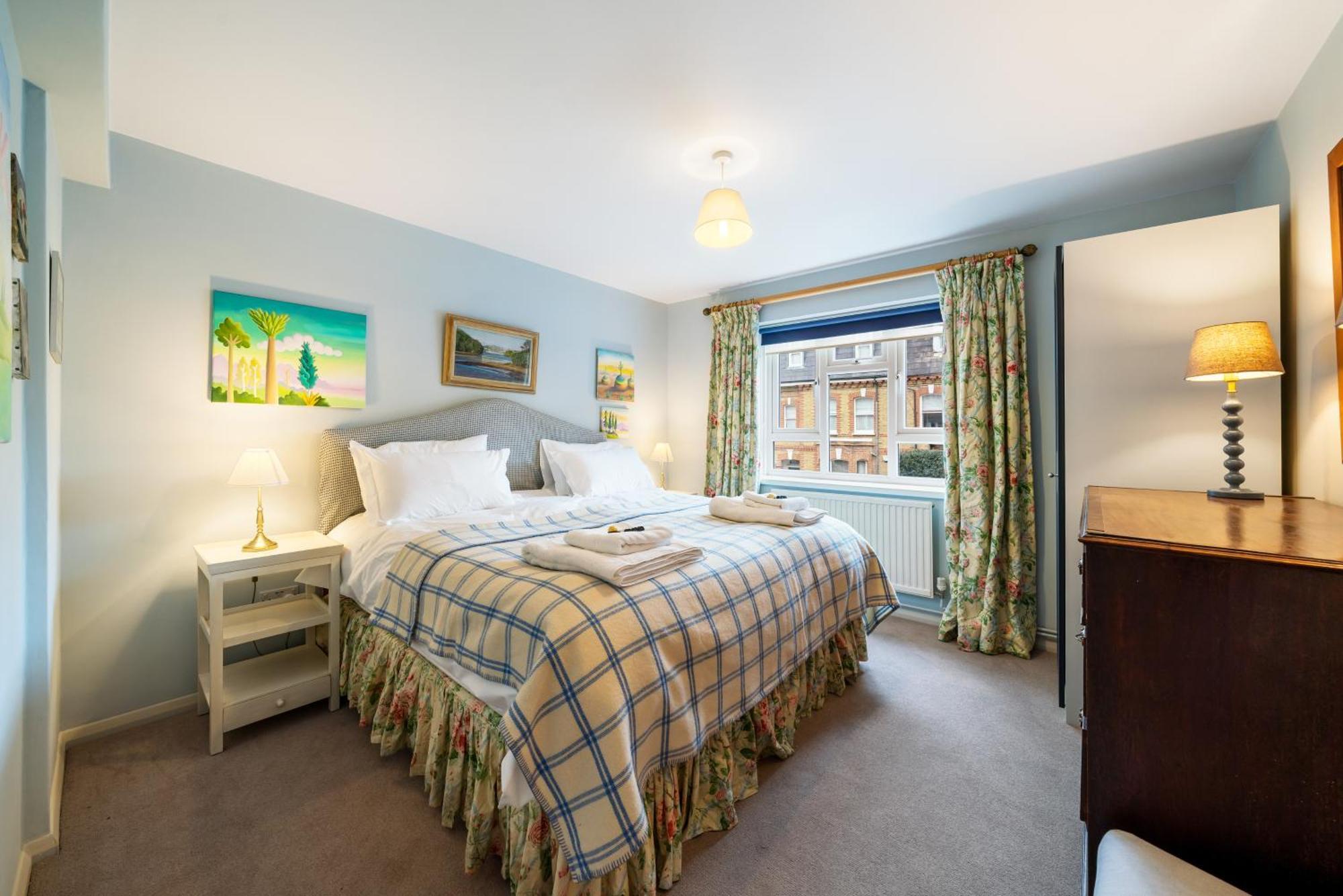 Bright & Cosy Gem ~ Battersea Park View ~ King Bed Apartment London Bagian luar foto