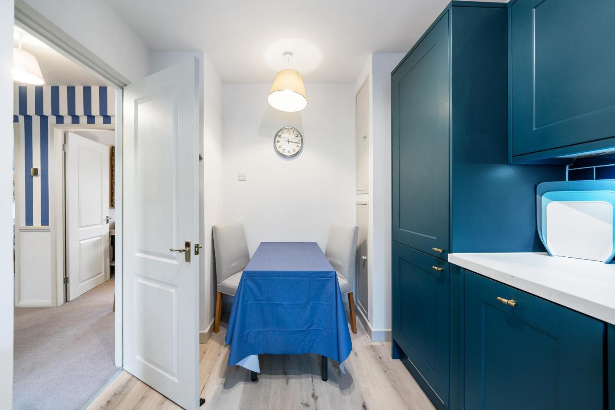 Bright & Cosy Gem ~ Battersea Park View ~ King Bed Apartment London Bagian luar foto