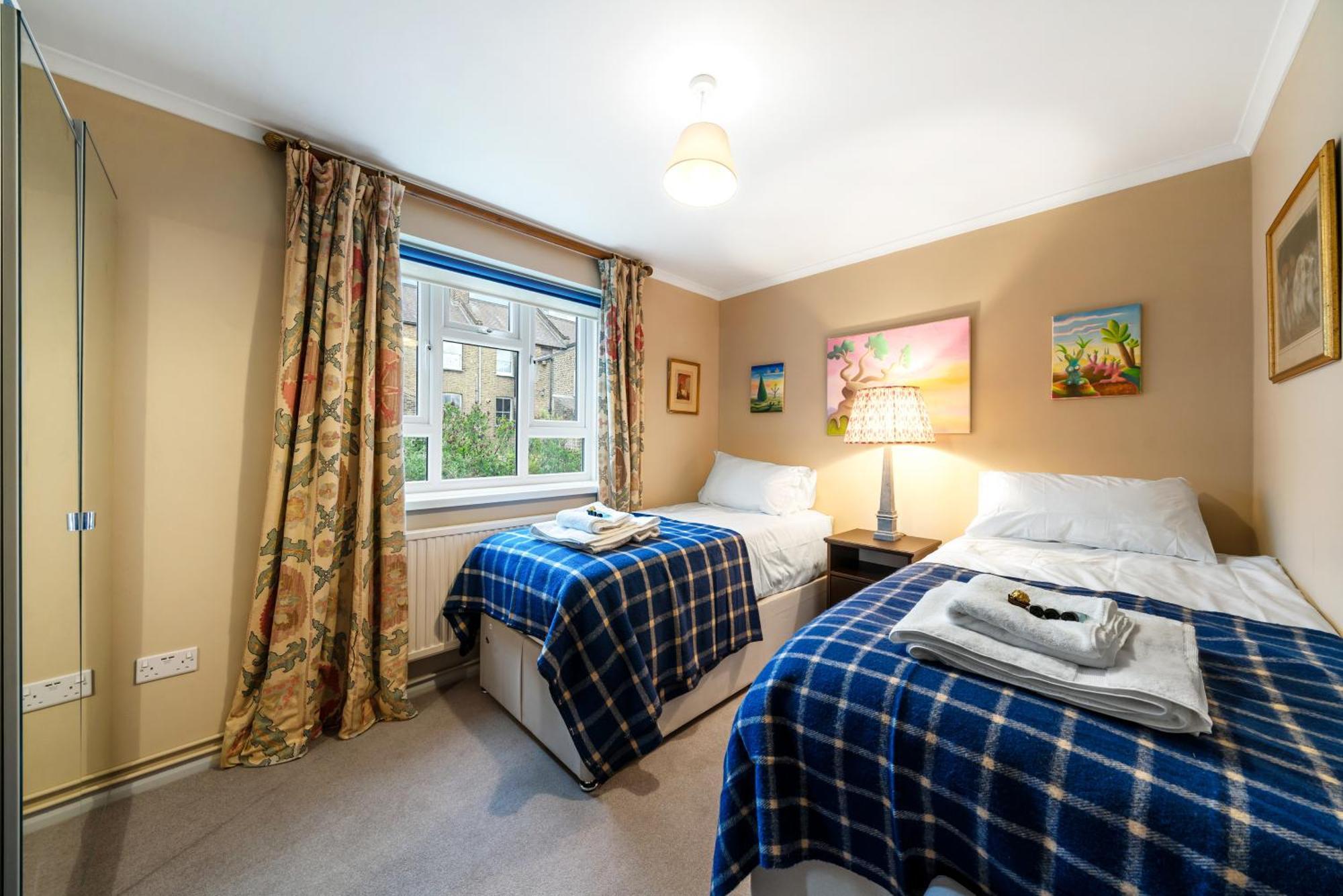 Bright & Cosy Gem ~ Battersea Park View ~ King Bed Apartment London Bagian luar foto