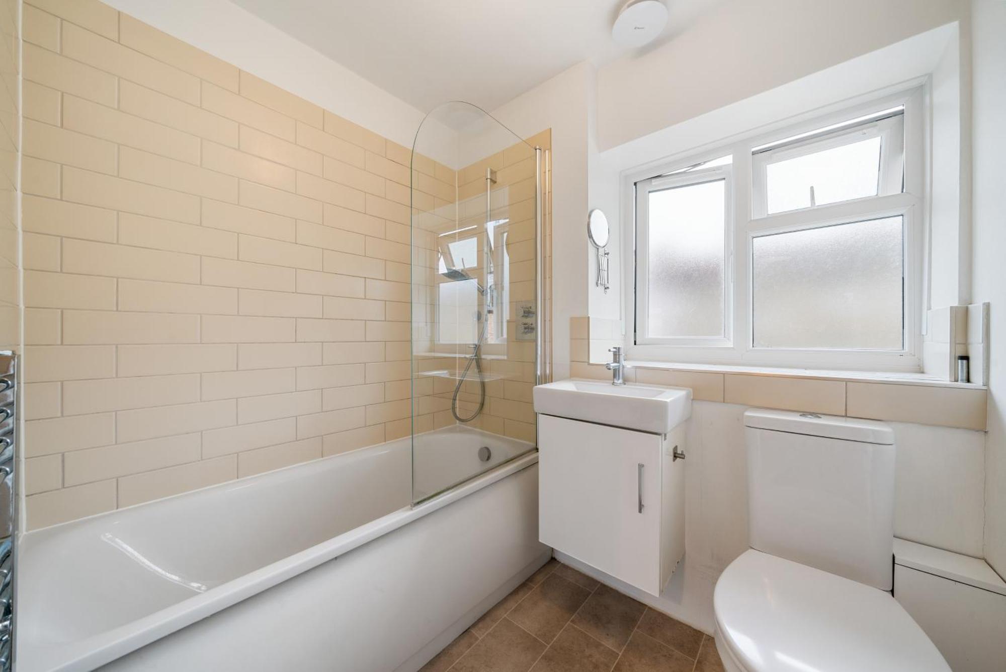 Bright & Cosy Gem ~ Battersea Park View ~ King Bed Apartment London Bagian luar foto