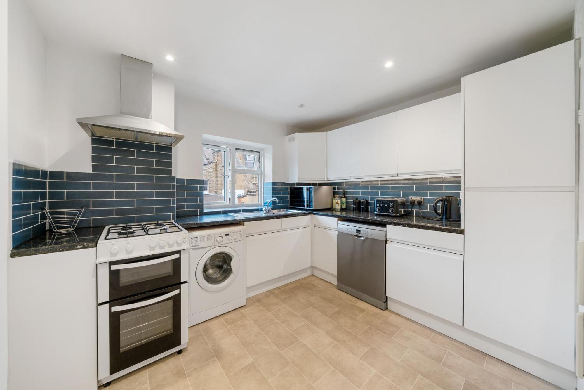 Bright & Cosy Gem ~ Battersea Park View ~ King Bed Apartment London Bagian luar foto