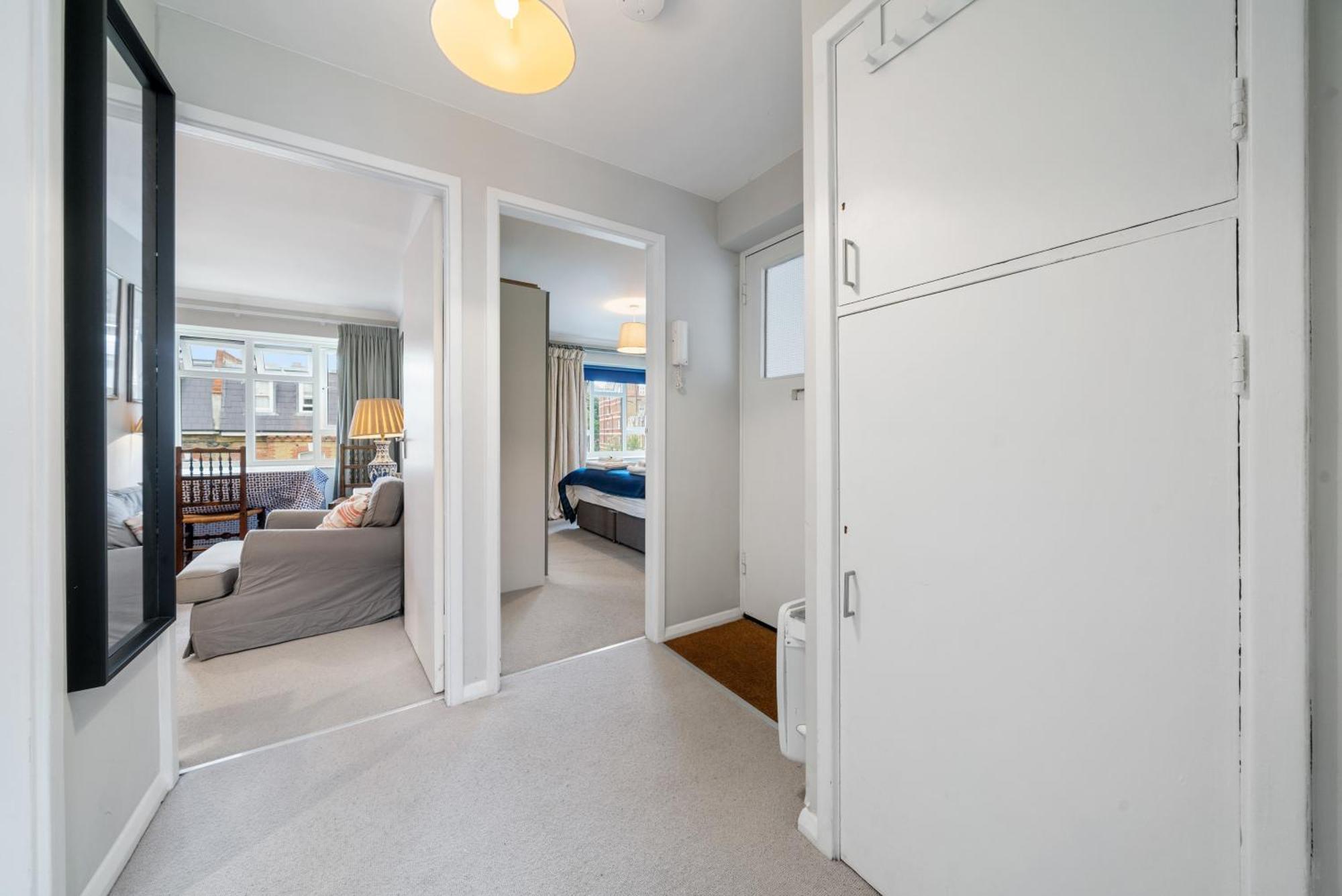 Bright & Cosy Gem ~ Battersea Park View ~ King Bed Apartment London Bagian luar foto