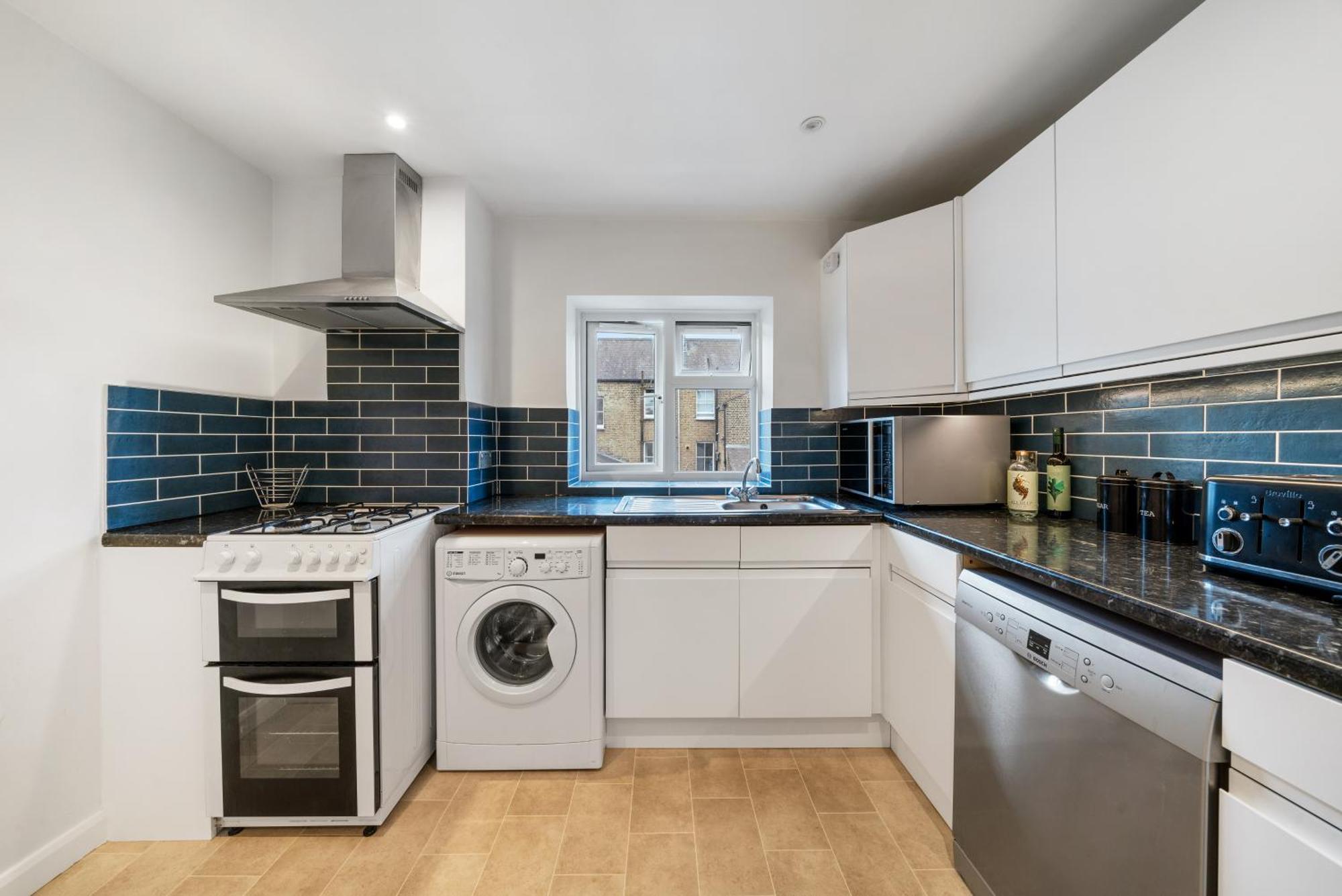 Bright & Cosy Gem ~ Battersea Park View ~ King Bed Apartment London Bagian luar foto